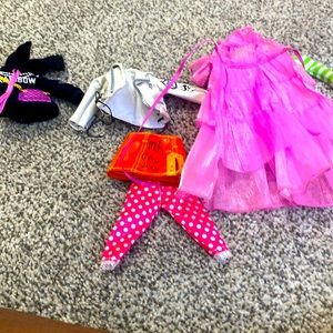 Doll clothes lot (6)